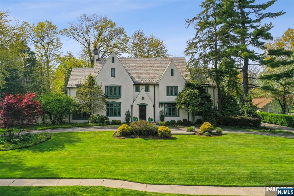 Property for Sale at 397 Charlton Avenue, South Orange Village, New Jersey - Bedrooms: 8 
Bathrooms: 6 
Rooms: 17  - $1,895,000