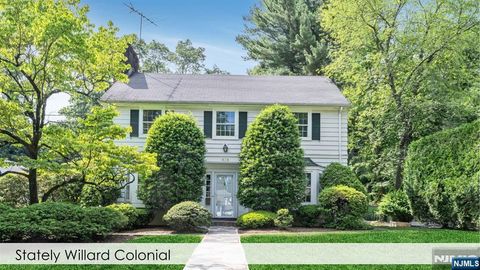 Photo of 436 Hillcrest Road, Ridgewood Village, NJ 07450 (MLS # 26017497)