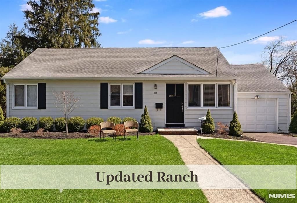 Photo of 81 Delmar Avenue, Glen Rock, NJ 07452 (MLS # 26007514)