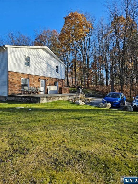 551 Warwick Turnpike, West Milford, New Jersey - 3 Bedrooms  
2 Bathrooms  
7 Rooms - 