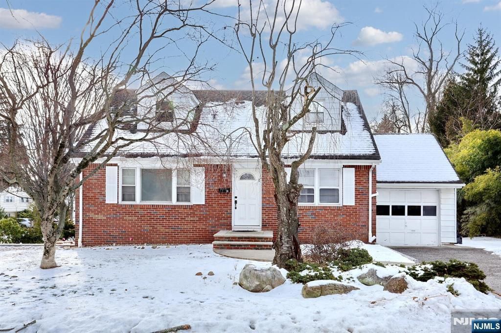 Photo of 31 Madison Avenue, Demarest, NJ 07627 (MLS # 25043828)