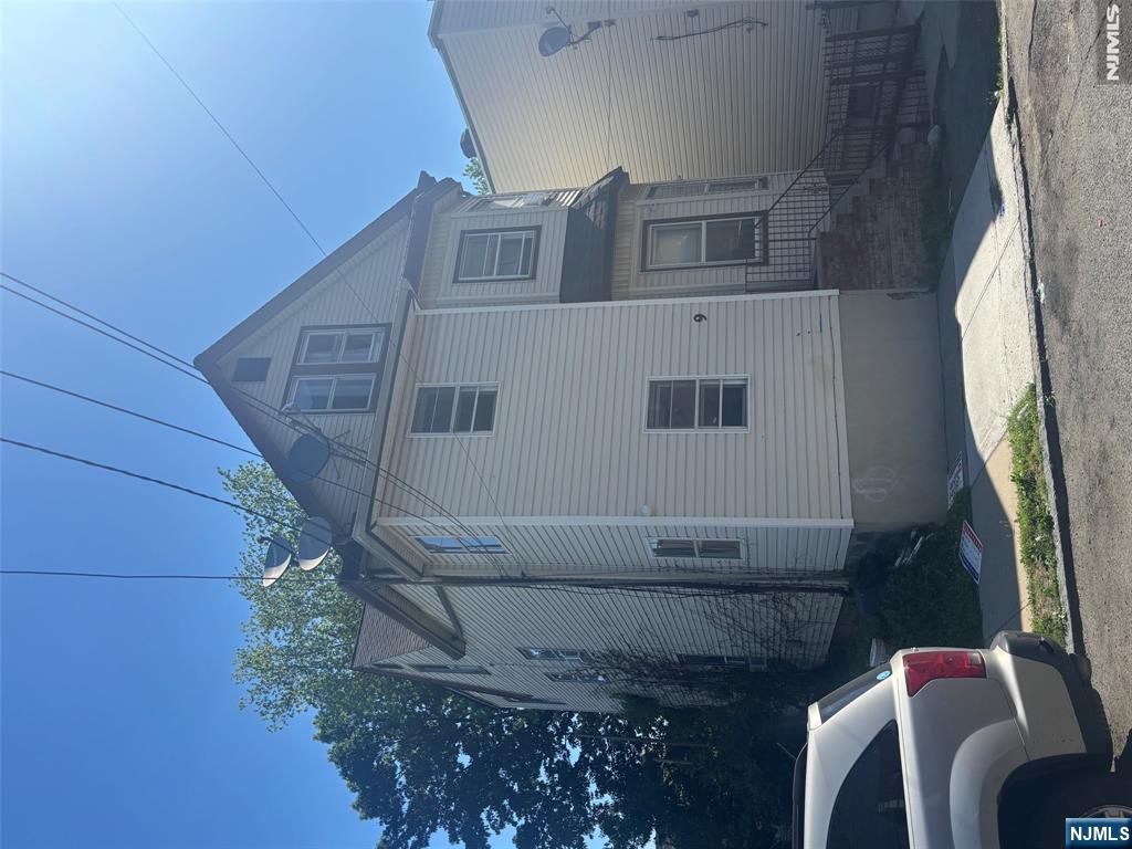 9 Courtland
