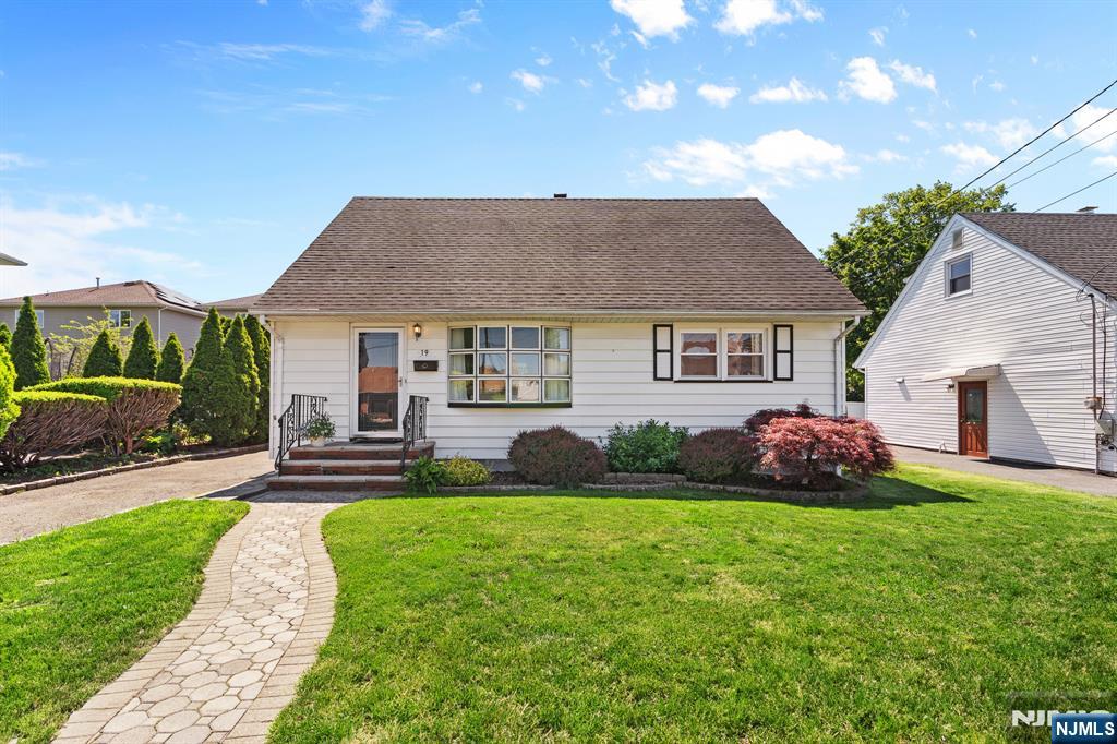 Property for Sale at 19 Jaskot Lane, Clifton, New Jersey - Bedrooms: 4 
Bathrooms: 2 
Rooms: 10  - $649,000