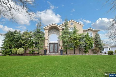 38 Geraldine Road Englewood Cliffs NJ 07632