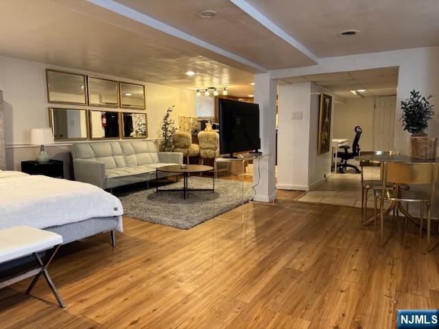 549 Oregon Avenue Lower Level