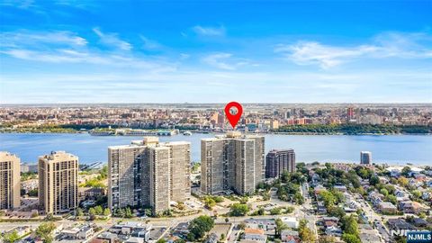 Photo of 200 Winston Drive #508, Cliffside Park, NJ 07010 (MLS # 25020820)