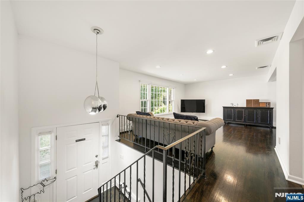 31 Prescott Street