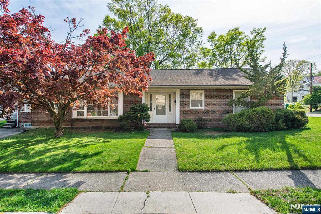 Property for Sale at 127 Hudson Avenue, Totowa, New Jersey - Bedrooms: 4 
Bathrooms: 3 
Rooms: 9  - $750,000