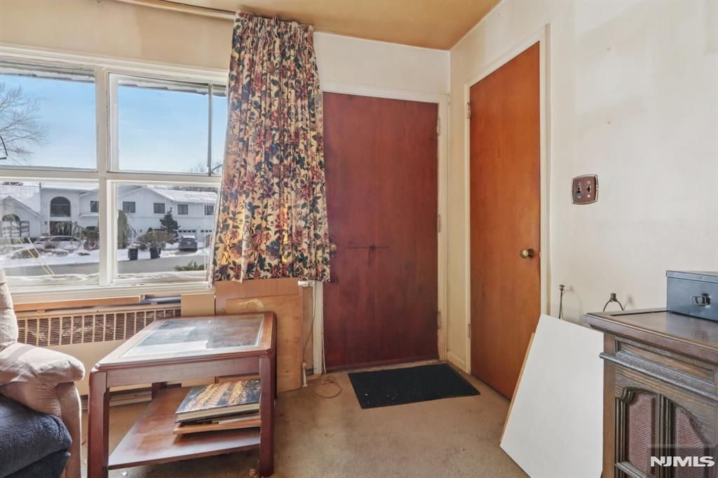 Photo of 261 Idaho Street, Paramus, NJ 07652 (MLS # 26004600)