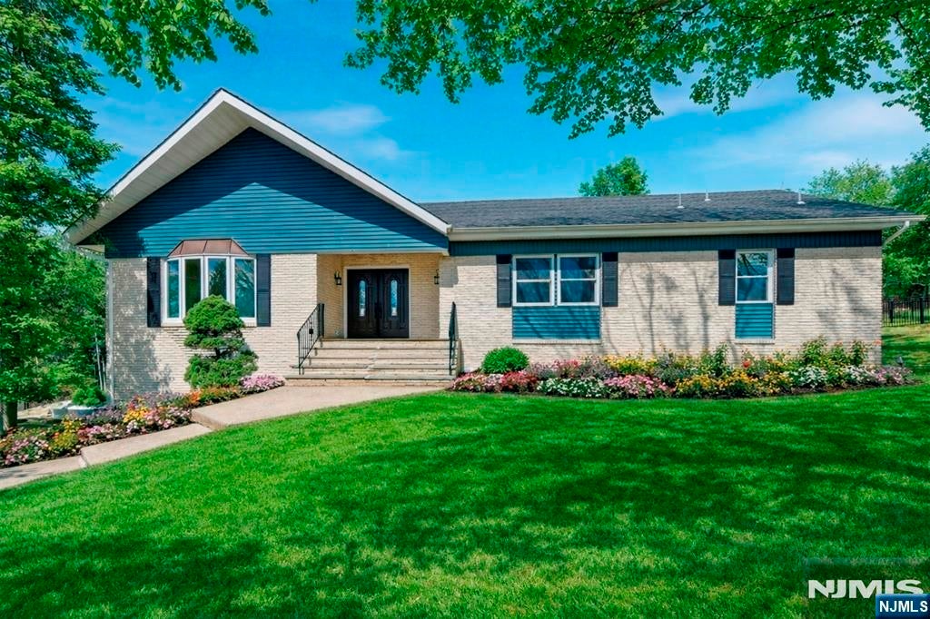 2 Rossi Drive
