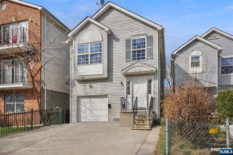 51 Demarest Street Newark NJ 07112