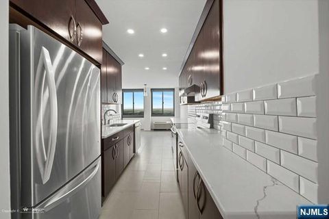 200 Winston Drive 3102 Cliffside Park NJ 07010