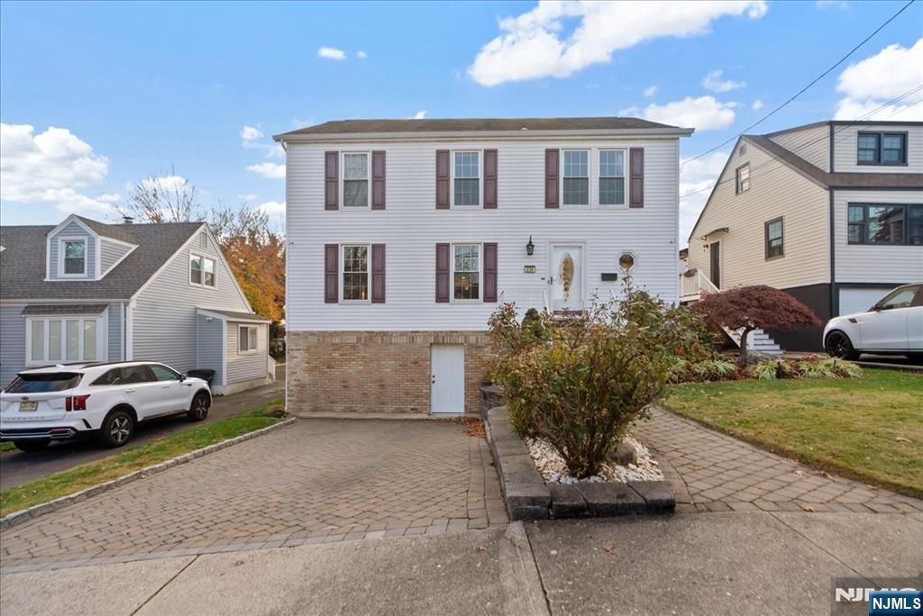 Photo of 239 Lexington Avenue, Paterson, NJ 07502 (MLS # 25040494)