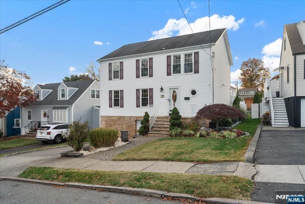 Photo of 239 Lexington Avenue, Paterson, NJ 07502 (MLS # 25040494)