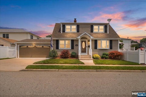 Photo of 321 Thomas Avenue, Lyndhurst, NJ 07071 (MLS # 26027226)