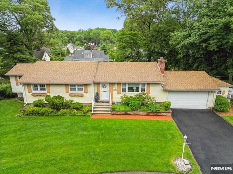7 Meadow Court Midland Park NJ 07432