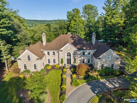 Photo of 25 Wilshire Drive, Sparta, NJ 07871 (MLS # 26027309)