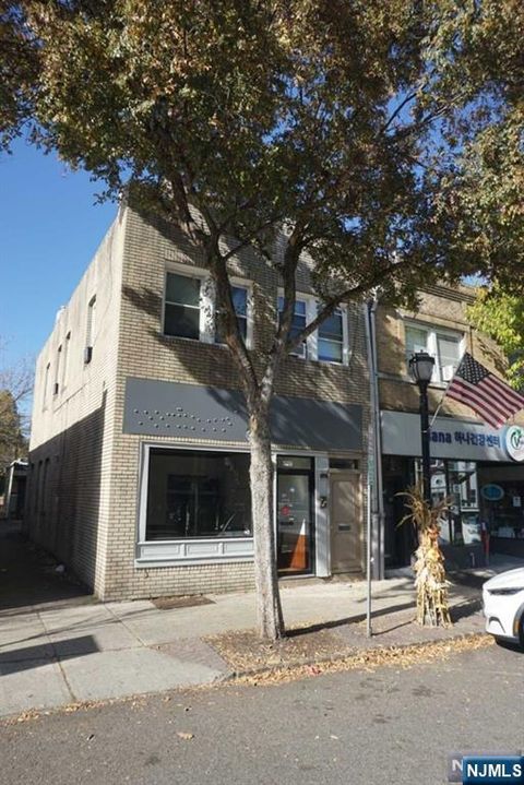 328 Broad Avenue Leonia NJ 07605