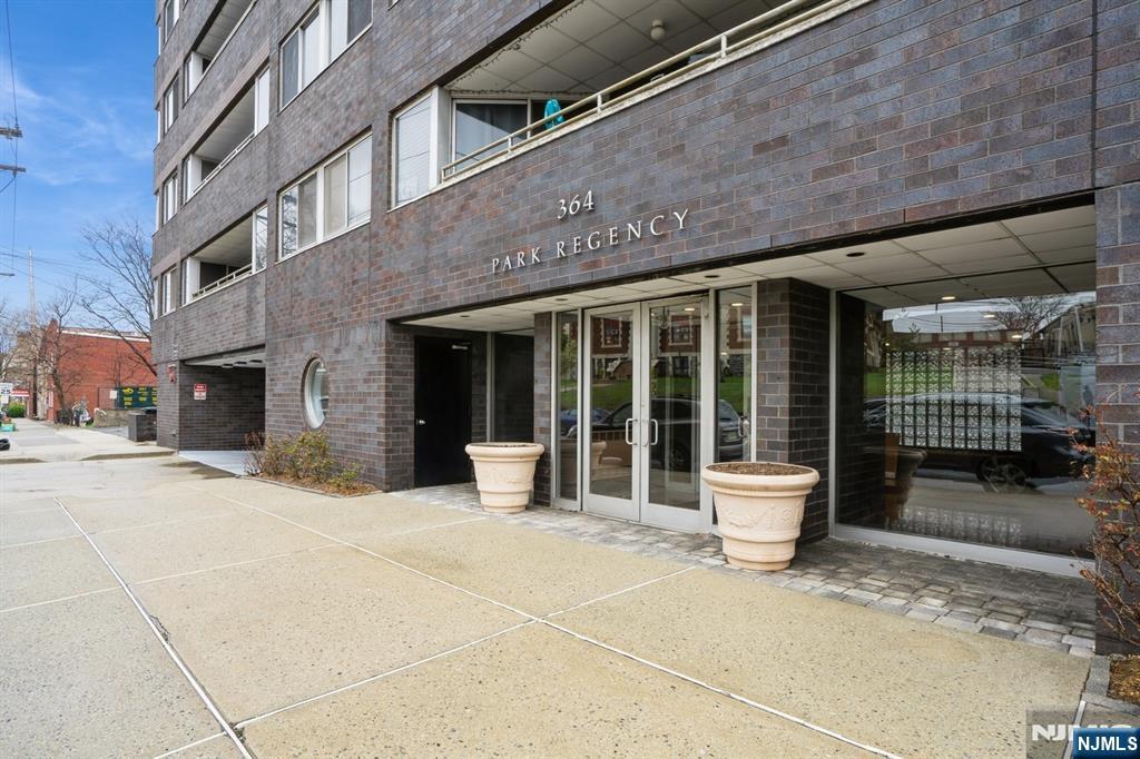Property for Sale at 364 Palisade Avenue 4C, Cliffside Park, New Jersey - Bedrooms: 2 
Bathrooms: 2  - $500,000