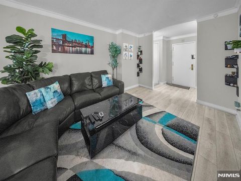 Photo of 316 Prospect Avenue #8D, Hackensack, NJ 07601 (MLS # 25043062)