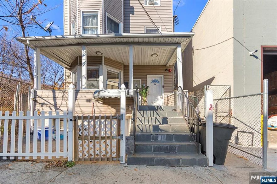 A comprehensive virtual tour is available, showcasing video walkthrough, interactive 3D model, and detailed floor plan. https://www.njproper.com/84-washington. Spacious first floor two bedroom one bathroom unit featuring an eat-in kitchen, living room, full bathroom with tub, vinyl flooring, gas appliances, forced hot air, and on street parking. Tenant is responsible for providing their own fridge and pays electric, heat, and gas bills. Landlord pays water bill. Tenants have use of the backyard.