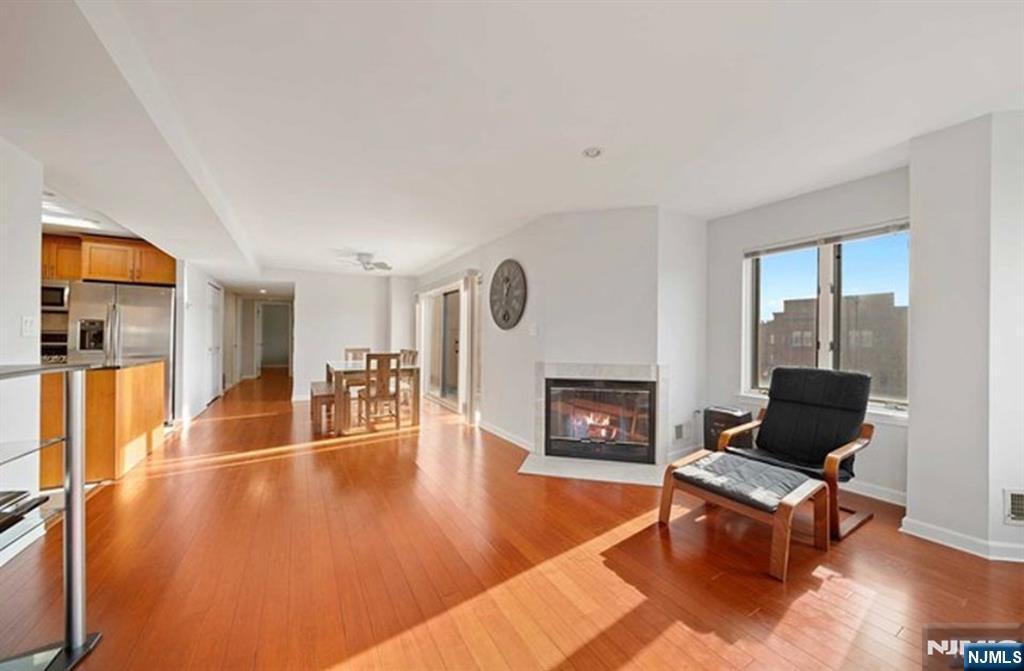 518 Ellery Ct K518, Edgewater, New Jersey - 2 Bedrooms  
2 Bathrooms  
7 Rooms - 