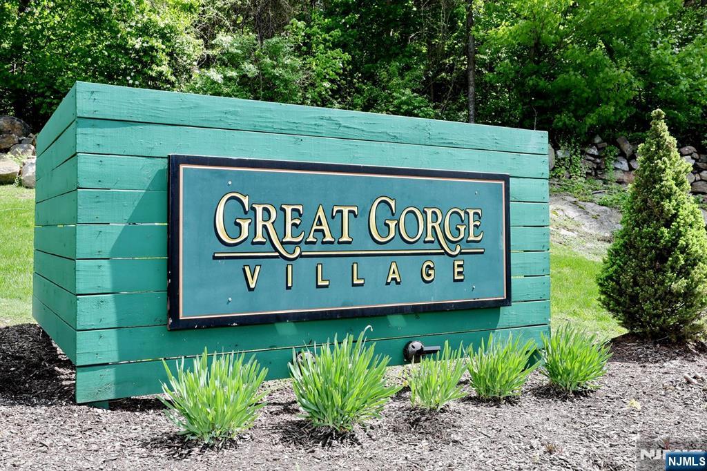 1 Gray Rock Drive 11