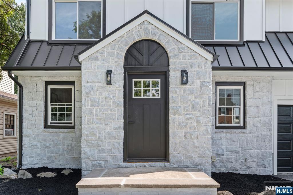 34 Bennett Avenue