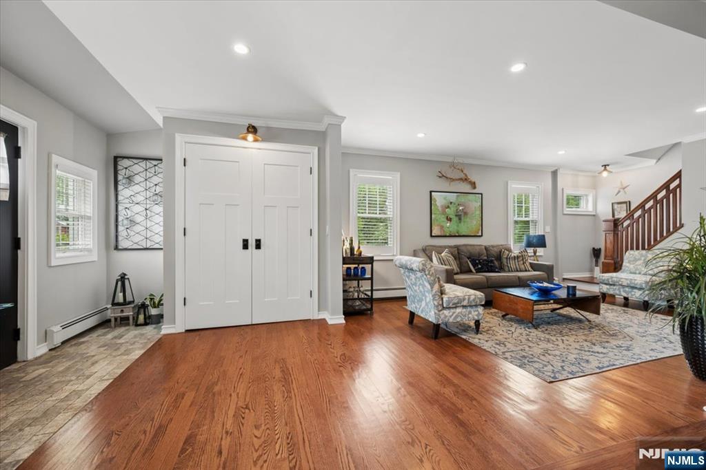 211 Walnut Avenue