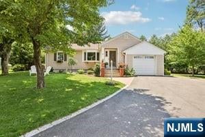 Photo of 6 Garden Court, Ho-Ho-Kus, NJ 07423 (MLS # 26019137)