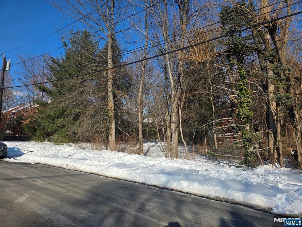 Photo of 21 Sampson Street, Saddle Brook, NJ 07663 (MLS # 26003484)