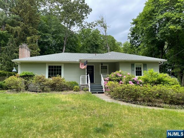 Rental Property at 71 Mccoy Rd, Oakland, New Jersey - Bedrooms: 3 
Bathrooms: 2 
Rooms: 6  - $4,400 MO.
