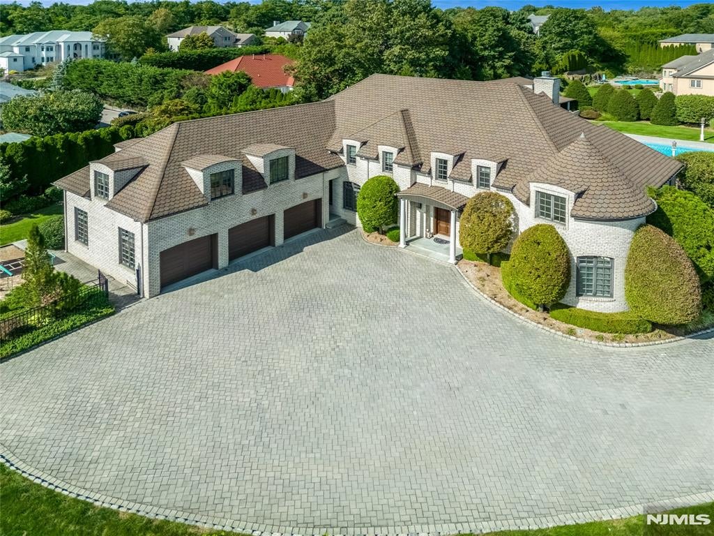 15 Mountainview Court