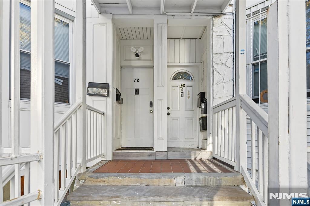 72 1/2 Summer Avenue