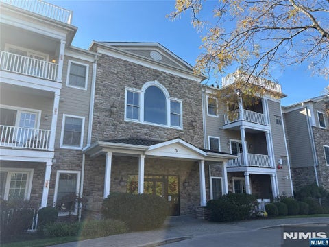 Photo of 5 E Tenakill PARK #303, Cresskill, NJ 07626 (MLS # 26040593)