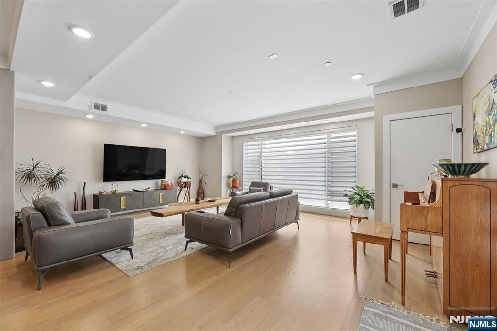 23 Lasher Lane
