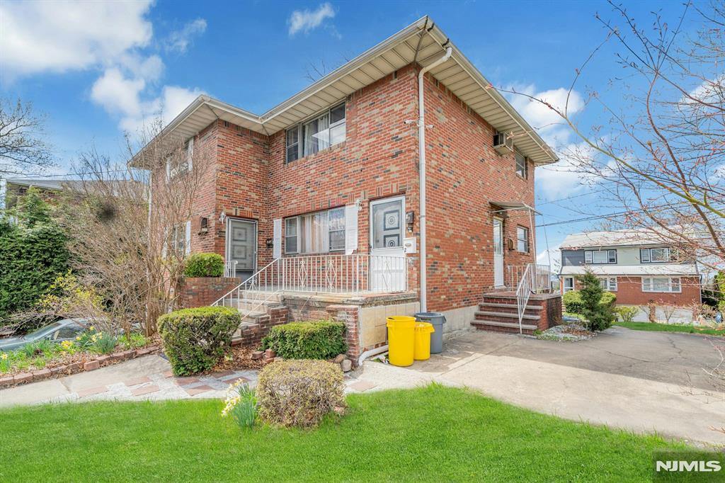 439 Bergen Boulevard