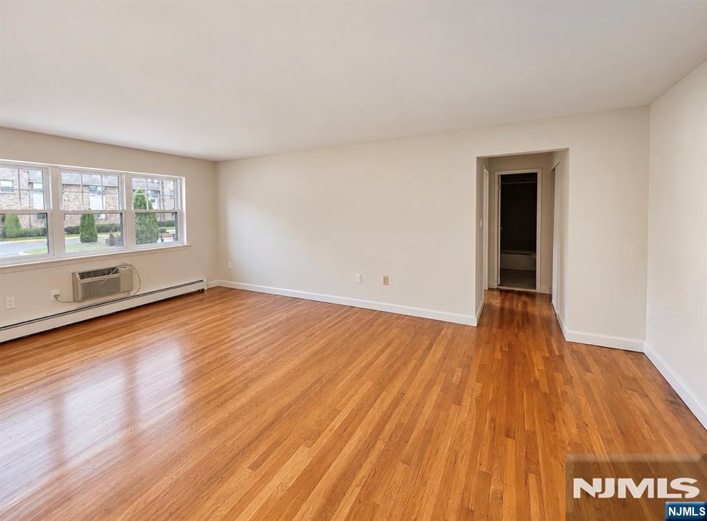 220 Meadow Lane D14
