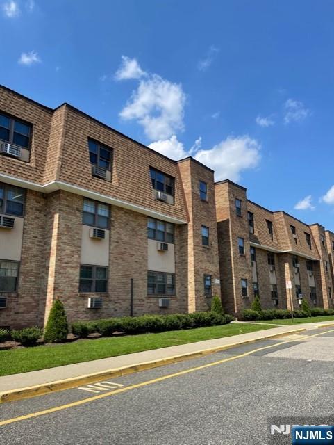 220 Meadow Lane D14