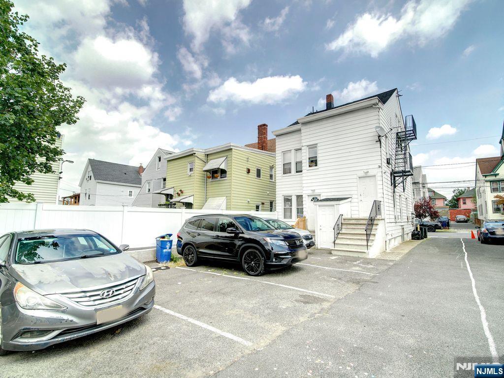 1026-1028 E 22nd Street