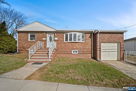 23 Arn Terrace Floor 1 Secaucus NJ 07094