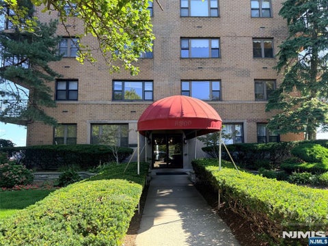 Photo of 8800 Boulevard #7L, North Bergen, NJ 07047 (MLS # 26037341)