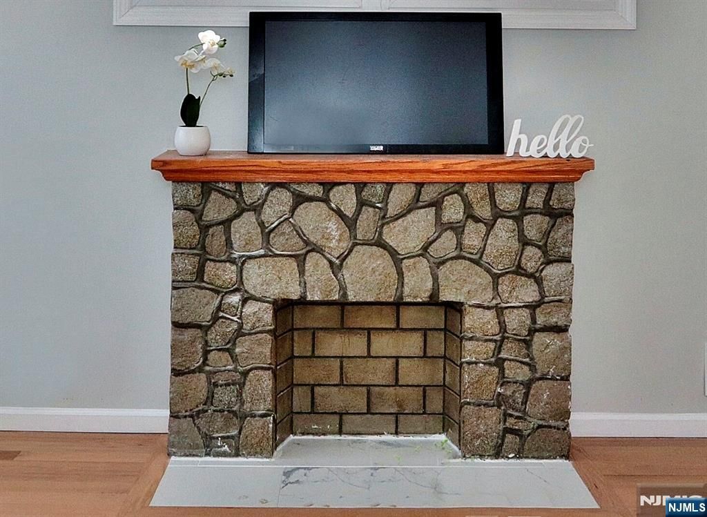 Photo of 39 Grant Place, Irvington, NJ 07111 (MLS # 25041397)