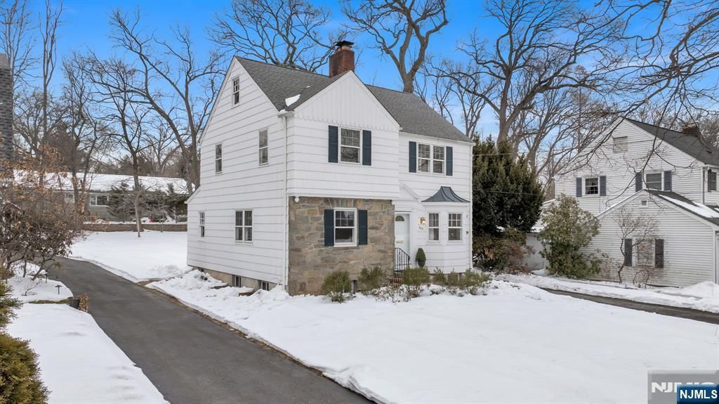 Photo of 457 Rock Road, Glen Rock, NJ 07452 (MLS # 26004387)