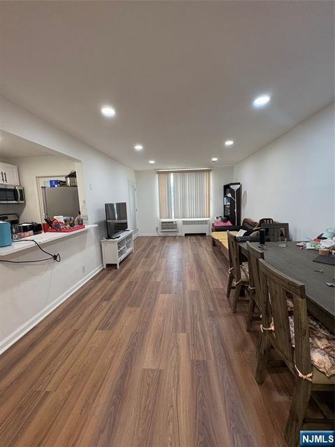 Photo of 2160 Center Ave #3S, Fort Lee, NJ 07024 (MLS # 25042094)