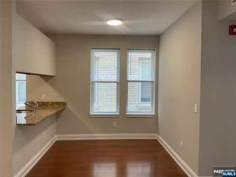 Photo of 375 Undercliff Ave #5, Edgewater, NJ 07020 (MLS # 26035720)