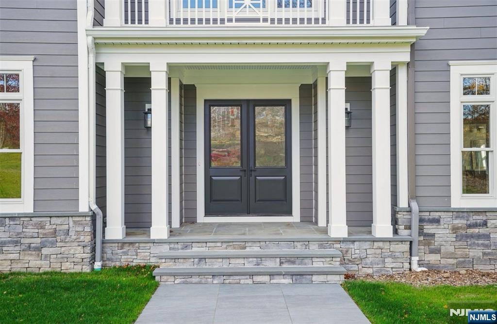 2 Bristol Ridge Road