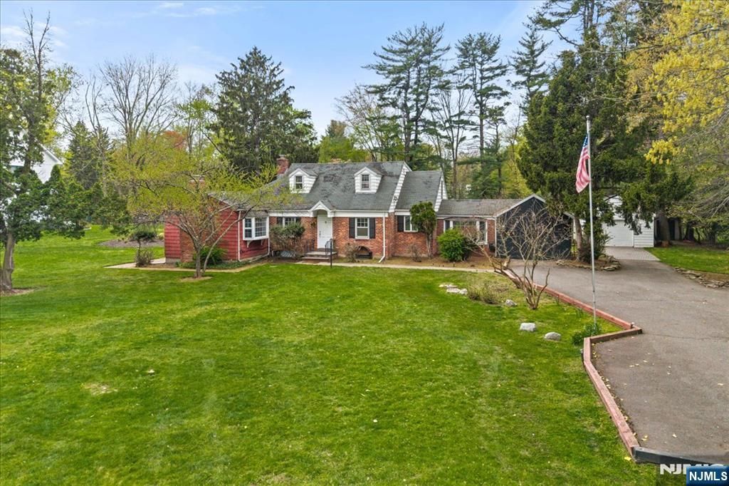 Photo of 452 Harriot Avenue, Harrington Park, NJ 07640 (MLS # 26014320)