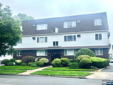 137 Orient Way 3D Rutherford NJ 07070