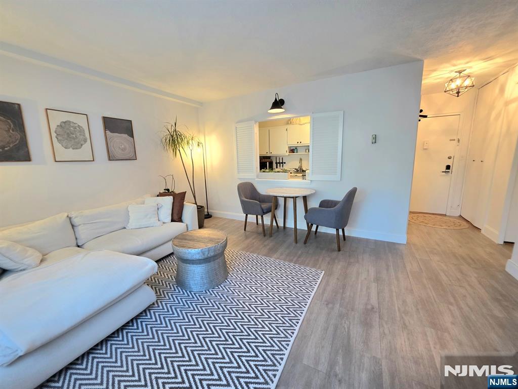 25 Grand Avenue 1C